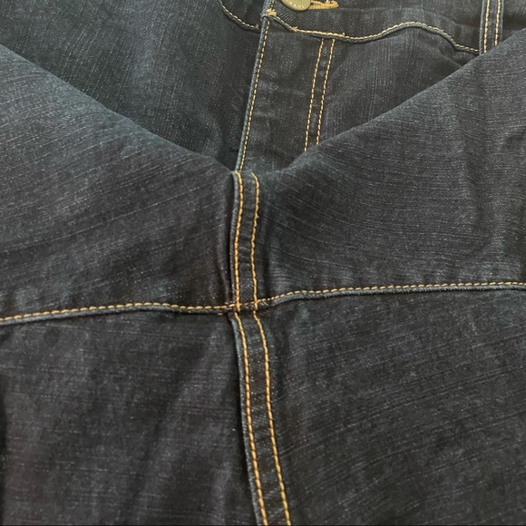 Torrid size 20 denim shorts - Picture 4 of 6